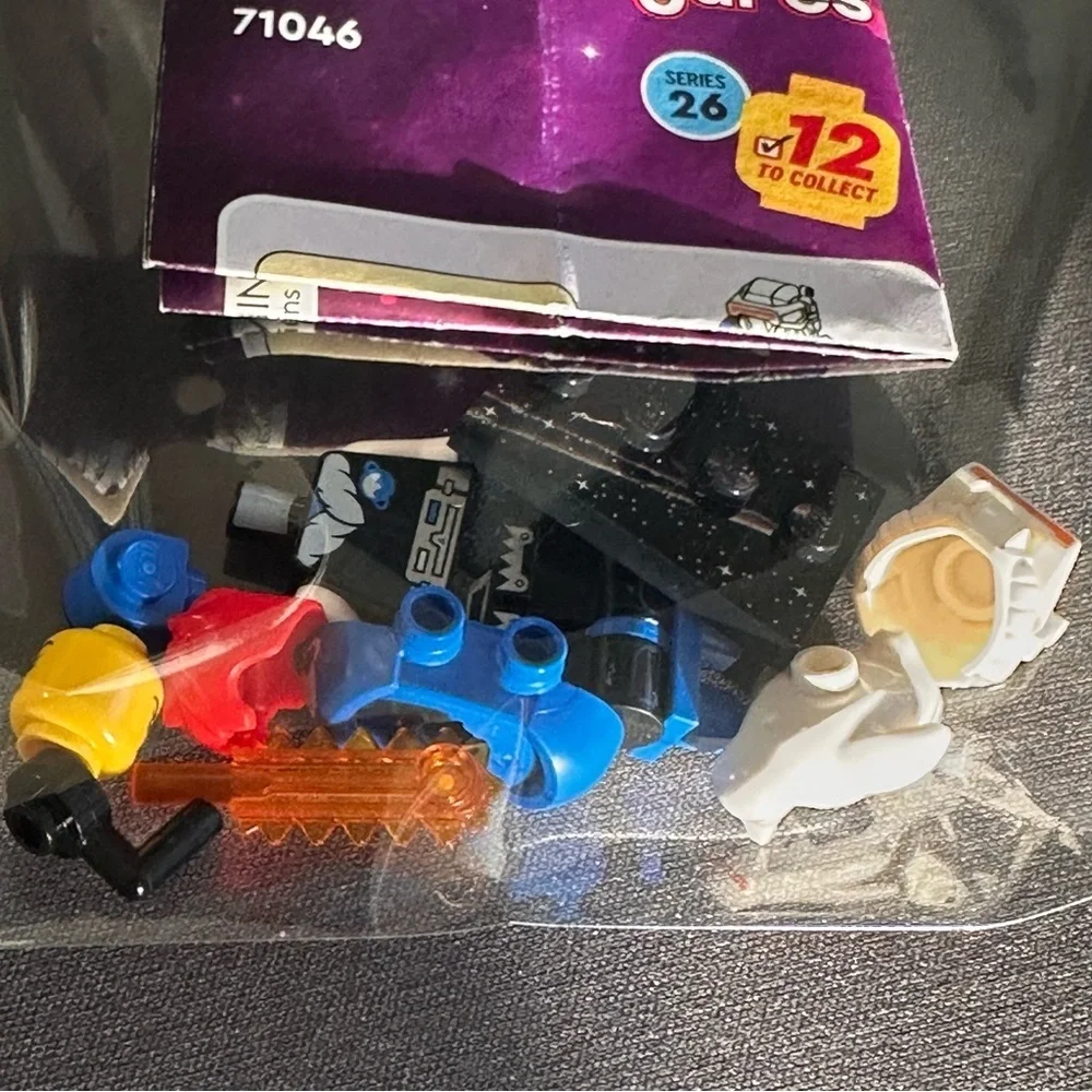 LEGO Series 26 Space Minifigures Astronaut & M-Tron Powerlifter 71046 w Box